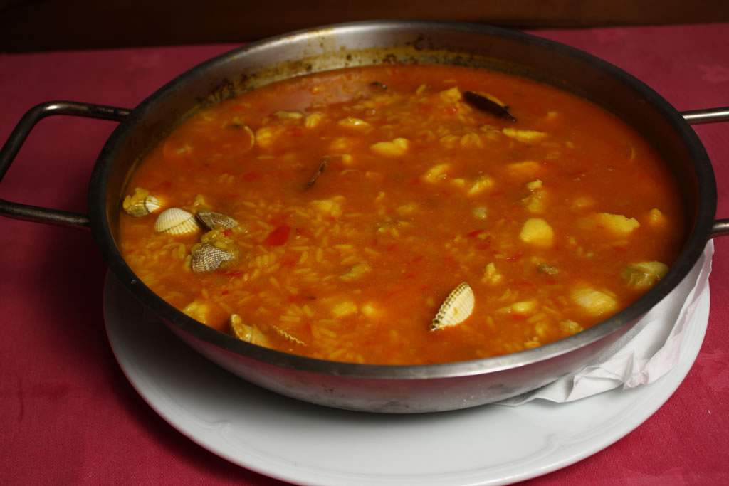 Arroz caldoso con marisco y pescado